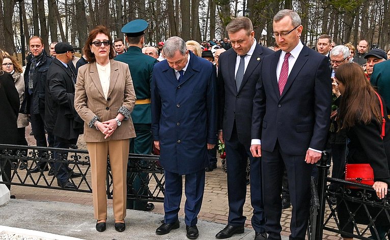 В Калуге сенатор Анатолий Артамонов принял участие в мероприятиях, посвященных 60-летию полета в космос Ю.А. Гагарина