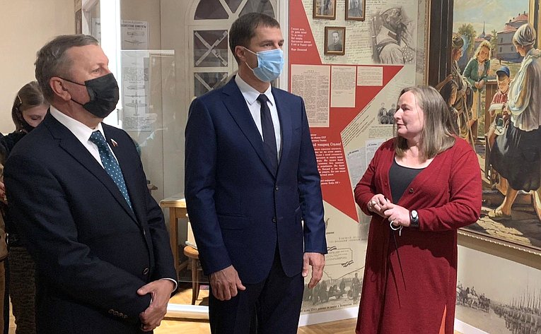 Сергей Березкин посетил новую экспозицию «Город трудовой доблести» в Музее истории города Ярославля