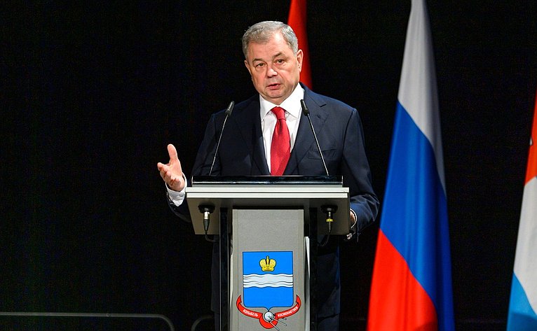 Анатолий Артамонов
