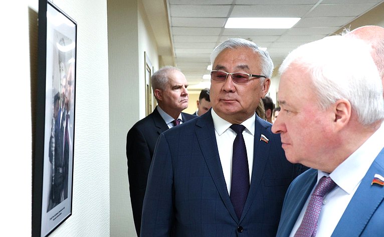В Совете Федерации открылась фотовыставка «ПОРТРЕТ ПОБЕДИТЕЛЯ. Кавалеры медали «За победу над Японией» от рядового до генерала»