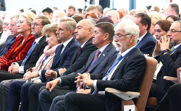 Пленарное заседание Х Парламентского форума «Историко-культурное наследие России»