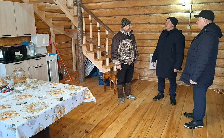 Сергей Мартынов посетил резиденцию марийского Деда Мороза – Йӱштӧ кугыза