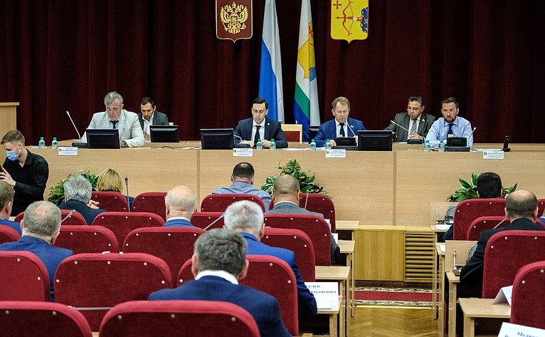 Вячеслав Тимченко принял участие в пленарном заседании Законодательного собрания Кировской области
