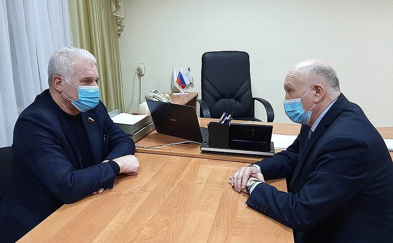 Сергей Мартынов провел встречу с руководителем районной администрации