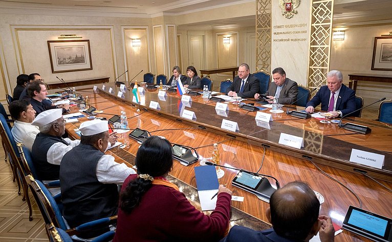Встреча О. Мельниченко с парламентской делегацией штата Махараштра Республики Индии во главе с Председателем Законодательного совета штата Рамрадже Наиком Нимбалкаром