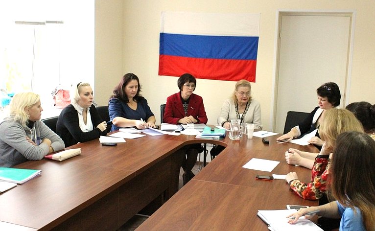 Е. Попова провела заседание волгоградского отделения «Национальной родительской ассоциации»