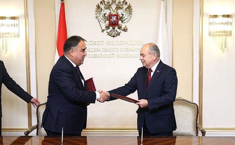 В рамках встречи сопредседатели подписали План работы Комиссии по сотрудничеству Совета Федерации и Маджлиси милли Маджлиси Оли Таджикистан на 2021 год
