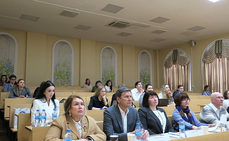 Серия питч-сессий научных проектов участников Всероссийского летнего слёта «Россия – страна ученых. Медицина Молодая»