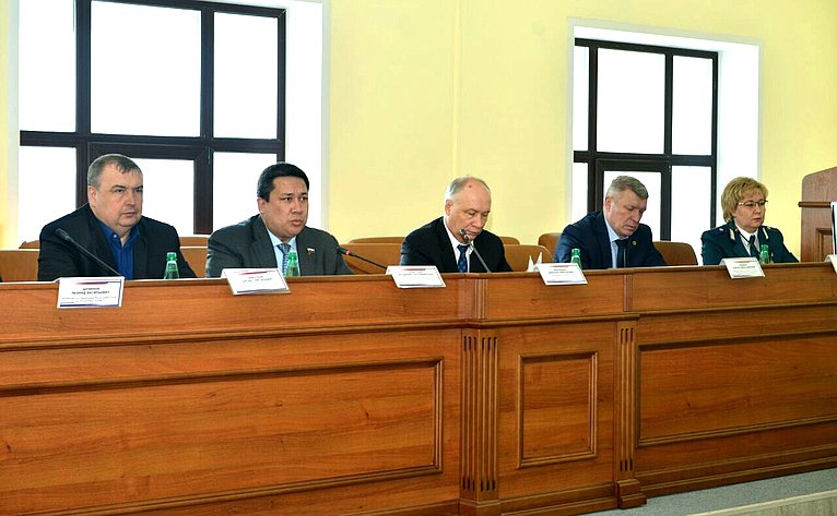 Совместное заседание Общественного совета по защите малого и среднего бизнеса при Прокуратуре Республики Алтай и Межведомственной рабочей группы по защите прав предпринимателей