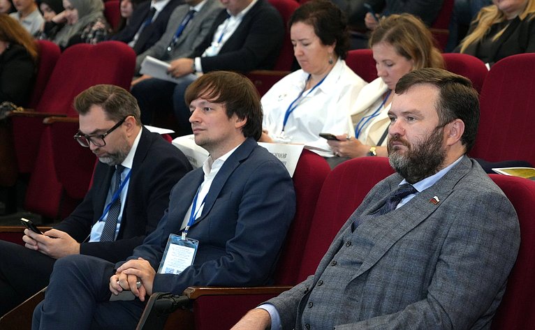 Пленарное заседание международного туристского форума Travel HUB «Содружество»