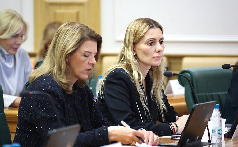 Заседание Совета Евразийского женского форума при СФ