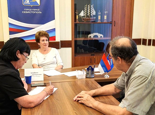 Екатерина Алтабаева провела приём граждан по вопросам социальной поддержки