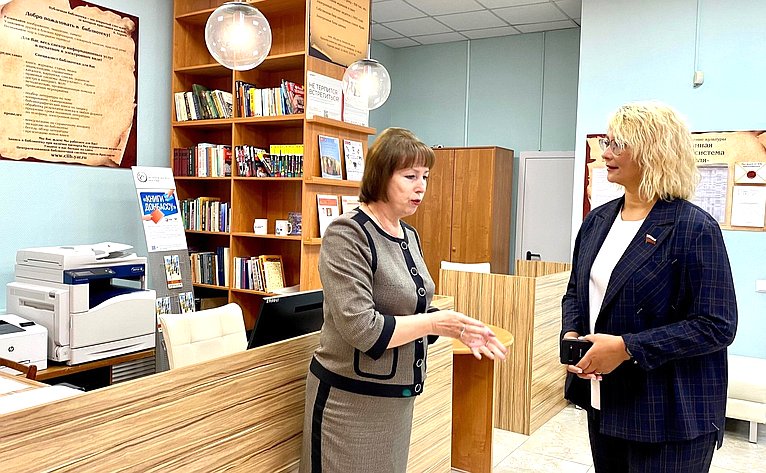 Наталия Косихина приняла участие в благотворительной акции в Ярославле по сбору книг для жителей Донбасса