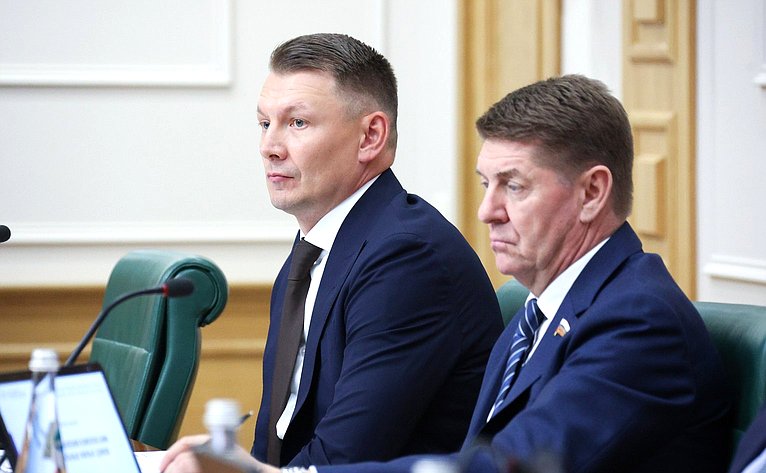 Парламентские слушания на тему «Вопросы управления комплексами индивидуальных жилых домов»