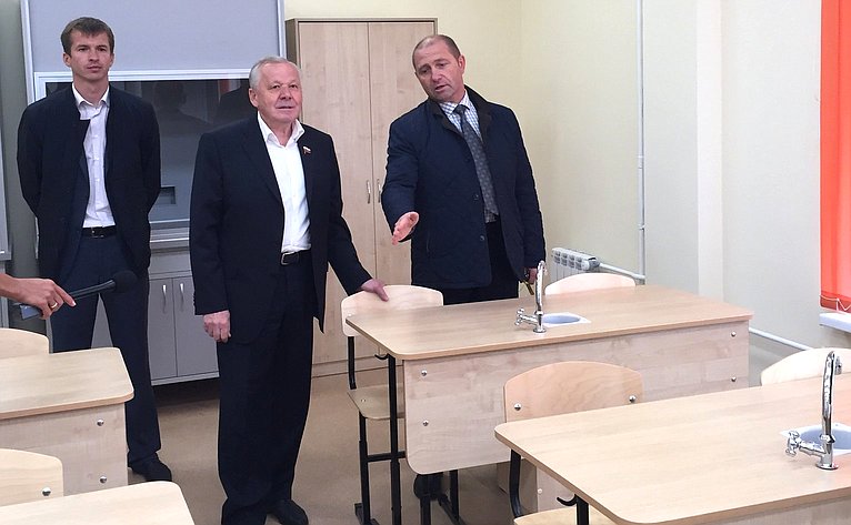 Виталий Шуба в преддверии начала нового учебного года принял участие в ряде мероприятий в регионе