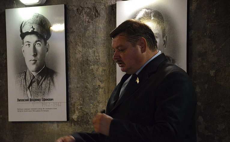 Сергей Колбин в ходе поездки в регион принял участие в открытии Третьего Международного кинофестиваля «Дни военно-исторического кино»