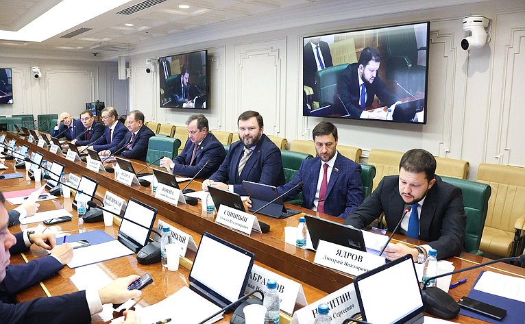 Заседание Комитета Совета Федерации по экономической политике на тему «О мерах по обеспечению безопасности воздушных перевозок на территории РФ»