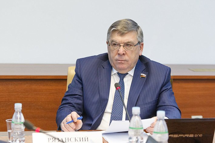 В. Рязанский Заседание Комитета Совета Федерации по социальной политике