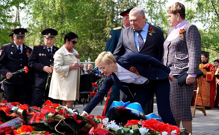Людмила Бокова приняла участие в нескольких памятных акциях, посвященных 72-летию Победы в Великой Отечественной войне