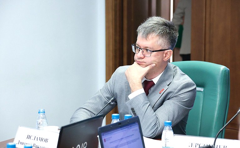 Заседание Комитета Совета Федерации по социальной политике
