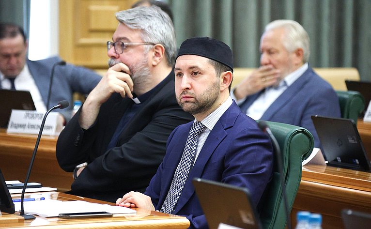 Заседание Совета по межнациональным отношениям и взаимодействию с религиозными объединениями при Совете Федерации на тему «Сохранение этнокультурного и языкового многообразия РФ»