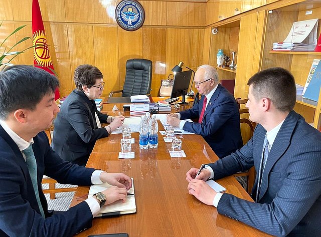 Фарит Мухаметшин провел рабочие встречи в Жогорку Кенеша Киргизии
