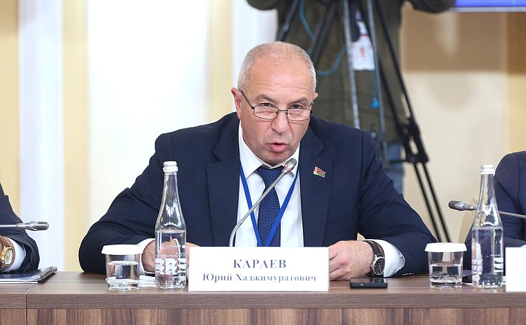 Встреча Председателя СФ Валентины Матвиенко и Председателя Совета Республики Национального собрания Республики Беларусь Натальи Кочановой с руководителями органов государственной власти субъектов Российской Федерации и регионов Республики Беларусь