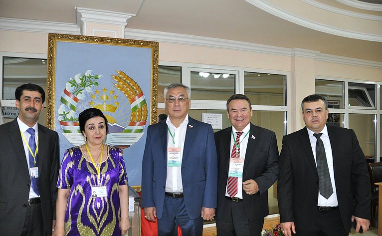 Б. Жамсуев и Р. Зинуров в Таджикистане