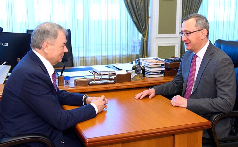 Рабочая встреча Анатолия Артамонова с губернатором Калужской области Владиславом Шапшой