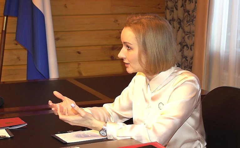 Мария Львова-Белова встретилась с губернатором Камчатского края Владимиром Солодовым