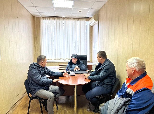 Айрат Гибатдинов провел встречу с сотрудниками Ульяновского предприятия