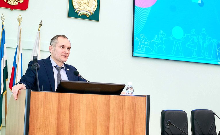 Олег Голов провел встречу с ректором Уфимского государственного нефтяного технического университета