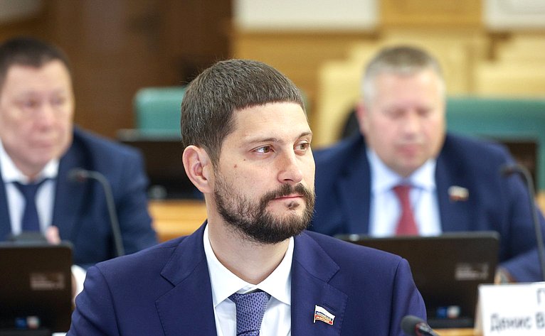 Александр Волошин
