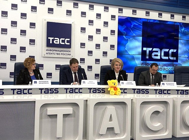 Лилия Гумерова приняла участие в пресс-конференции, посвященной итогам III Национального съезда учебной промышленности «Учпром-2025» как основы для «дорожной карты» развития учебной промышленности до 2030 года