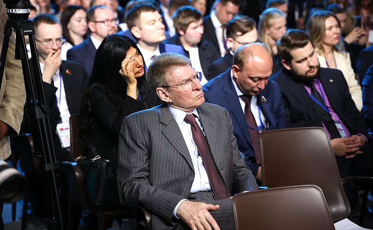 Встреча Председателя СФ Валентины Матвиенко и Председателя Совета Республики Национального собрания Республики Беларусь Натальи Кочановой с представителями молодежи России и Беларуси