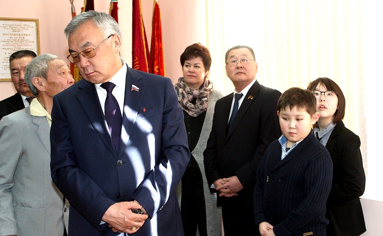 Баир Жамсуев принял участие в мероприятиях, посвященных 100-летию со дня рождения Героя Социалистического Труда Бальжинимы Мажиева