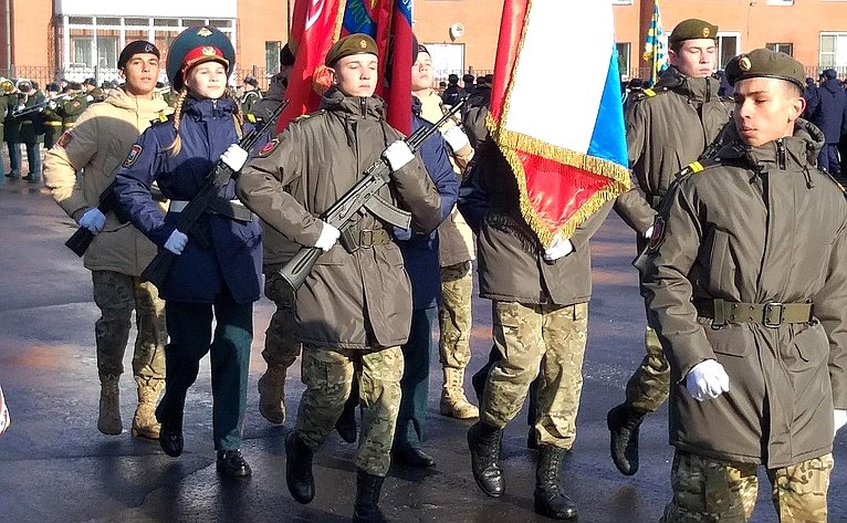 Торжественное мероприятие, посвященное вступлению в «Юнармию» юных новобранцев прошло в Иркутске