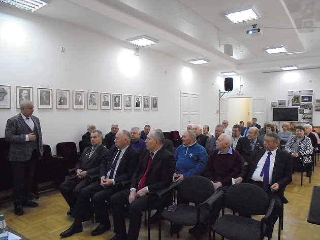 Руслан Смашнёв провел встречу с представителями Смоленского городского Совета ветеранов (пенсионеров) войны, труда, Вооружённых Сил и правоохранительных органов