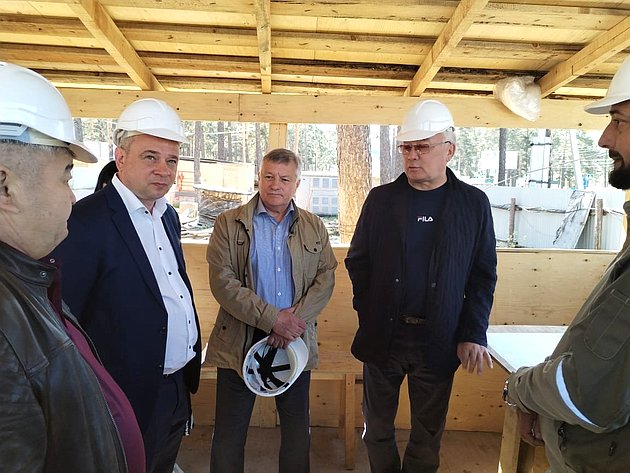 Баир Жамсуев и Сергей Михайлов в ходе работы в регионе оценили ход строительства и реконструкции социальных объектов в Чите