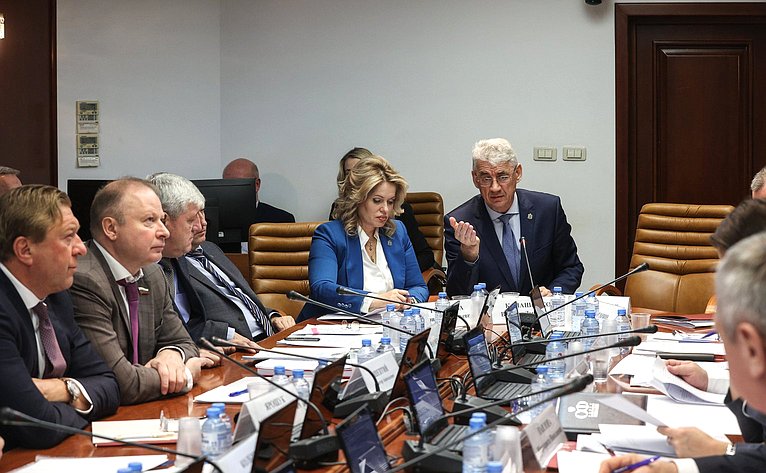 Расширенное заседание Комитета СФ по обороне и безопасности (в рамках Дней Хабаровского края в СФ)