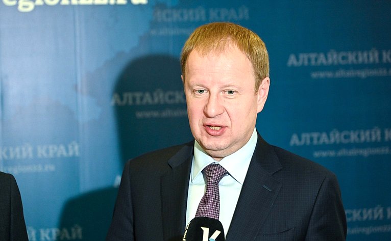 Губернатор Алтайского края Виктор Томенко