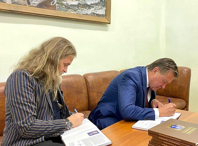 Сергей Рябухин принял участие в презентации нового краеведческого альбома «Симбирск-Ульяновск: дорога длиною в век»