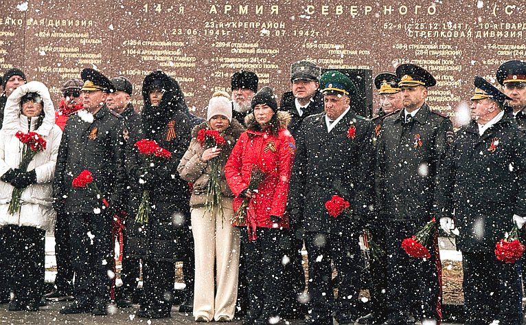 Татьяна Сахарова и Елена Дягилева в рамках региональной недели приняли участие в мероприятиях, приуроченных к 80-й годовщине Великой Победы