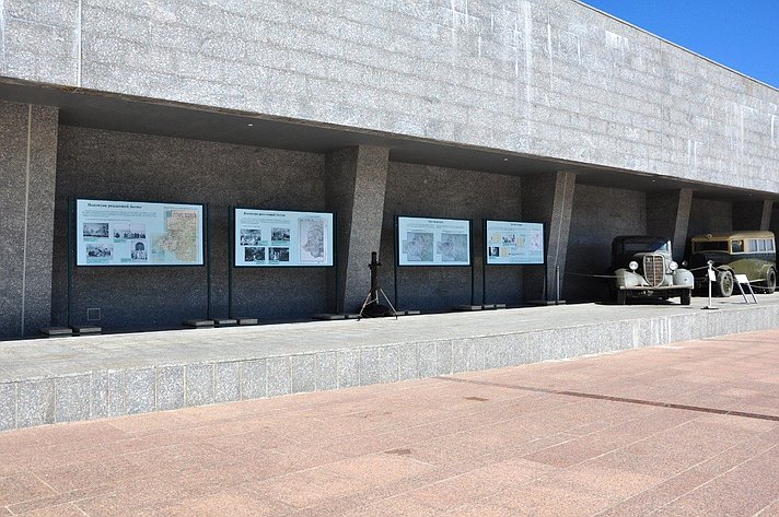 Екатерина Алтабаева посетила историко-мемориальный комплекс «35-я береговая батарея»
