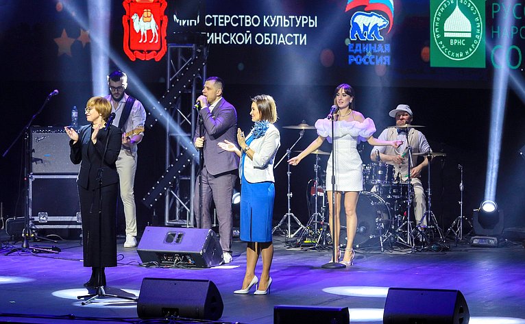 Маргарита Павлова в Международный женский день открыла праздничный концерт «Аллея звезд», прошедший в Таганай мьюзик холле