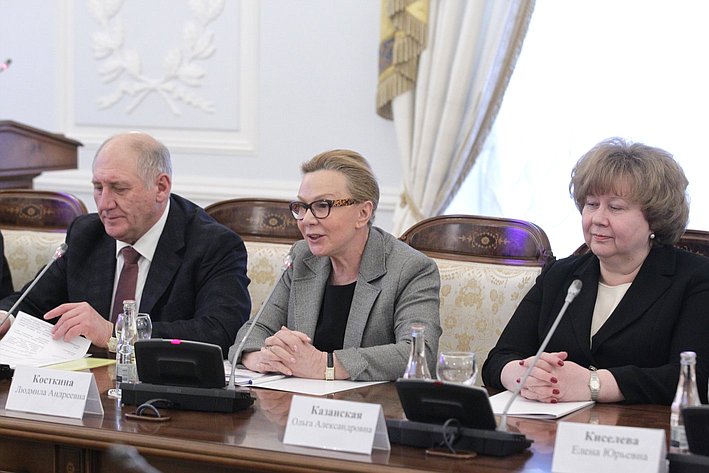 Л. Косткина приняла участие во встрече в регионе