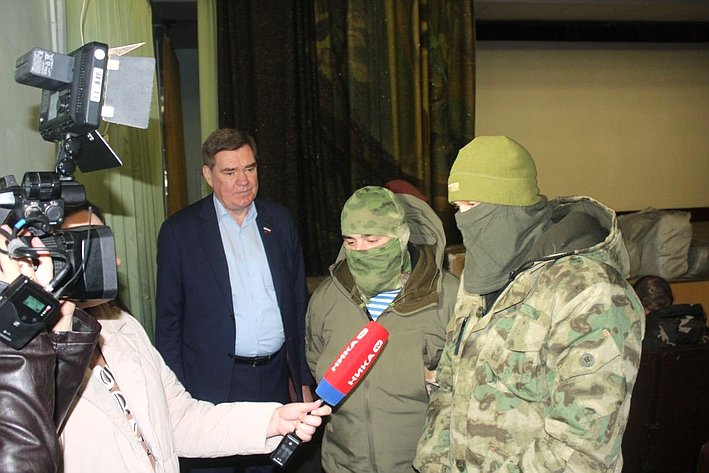 Александр Савин посетил в Ногинске центр подготовки призванных в рамках частичной мобилизации жителей Калужской области