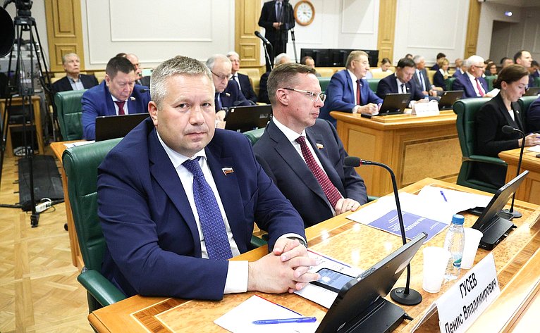 Денис Гусев