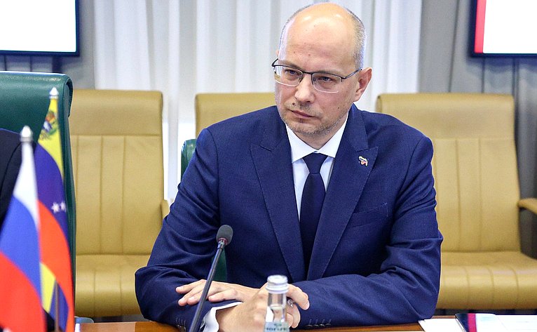 Члены группы по сотрудничеству Совета Федерации с Национальной ассамблеей Боливарианской Республики Венесуэла встретились с Послом Венесуэлы в Российской Федерации