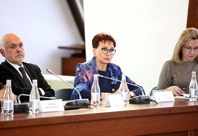 Татьяна Кусайко приняла участие в заседании «круглого стола» на тему: «Вакцинопрофилактика ВПЧ-ассоциированных онкологических заболеваний»
